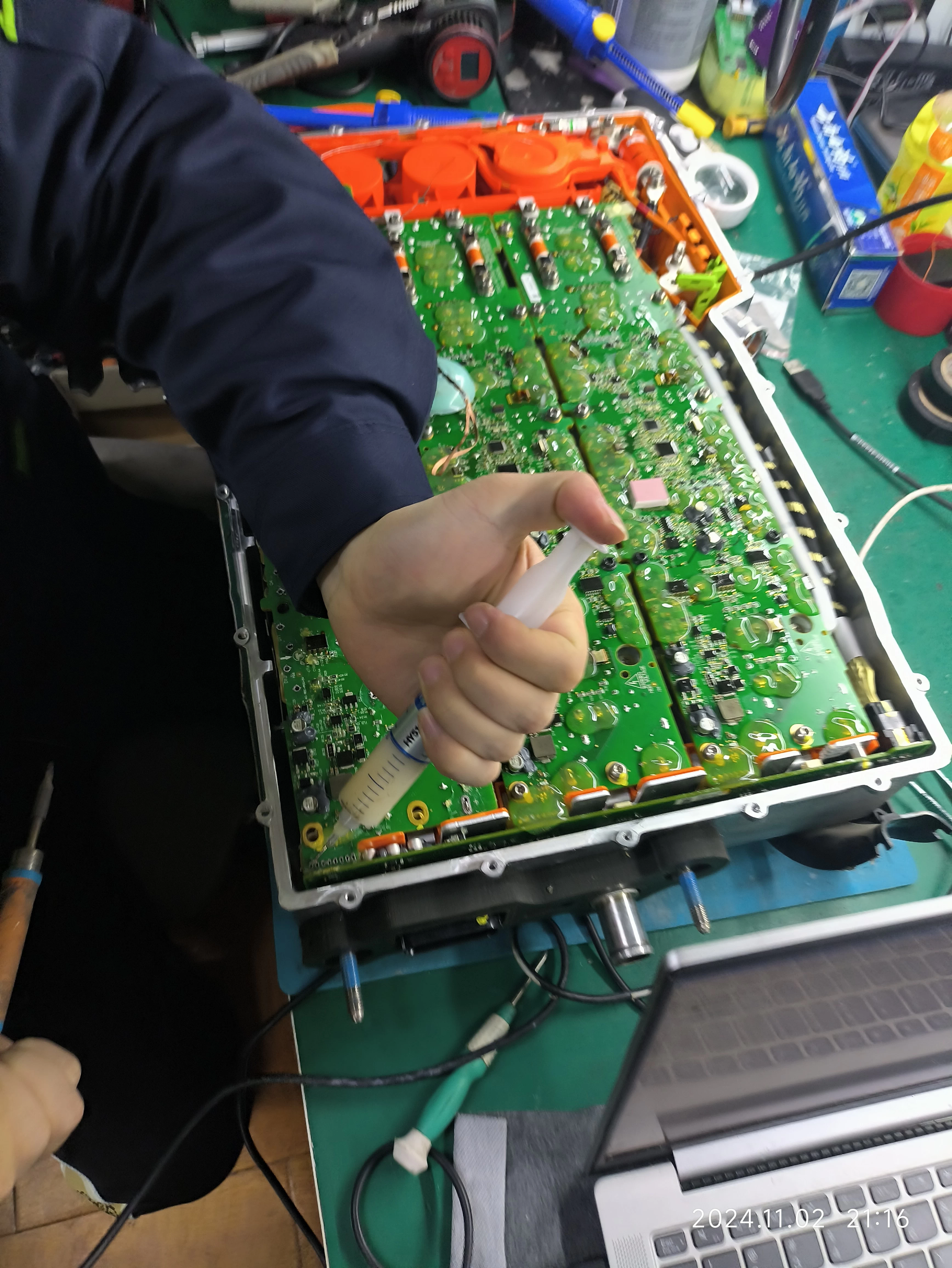 🎓[SVIP·积分资料] 2025年 特斯拉Model各种故障案例汇总：主板 电池 充电 气囊 刹车 空调 大灯 加热 助力 辅助（1368份 8.5G）